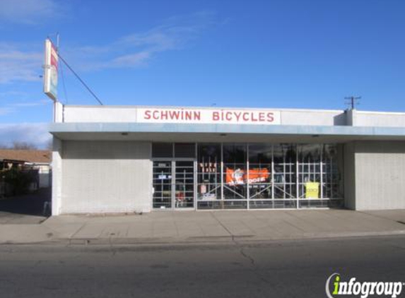 Sumner's Bicycle Shop - Fresno, CA