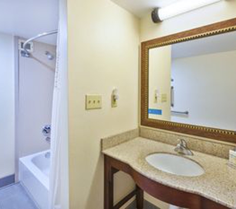 Hampton Inn Washington-Dulles Int'l Airport South - Chantilly, VA