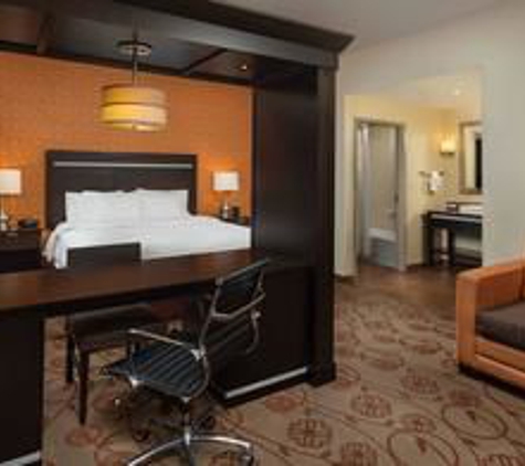 Hampton Inn & Suites Chattanooga/Downtown - Chattanooga, TN