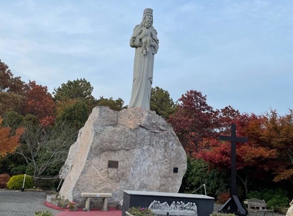 Shrine/Our Lady of the Island - Manorville, NY