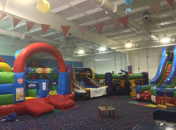 Hoppity Hop Inflatables - Hendersonville, TN