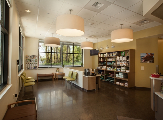 Juanita Bay Veterinary Hospital - Kirkland, WA