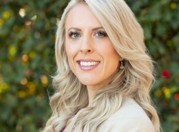 Lauren Wendt, REALTOR - W and Partners - Glendale, AZ