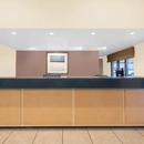 Days Inn by Wyndham Roswell - Motels