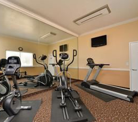 Americas Best Value Inn & Suites - Stafford, TX