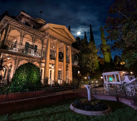 Haunted Mansion Holiday - Anaheim, CA