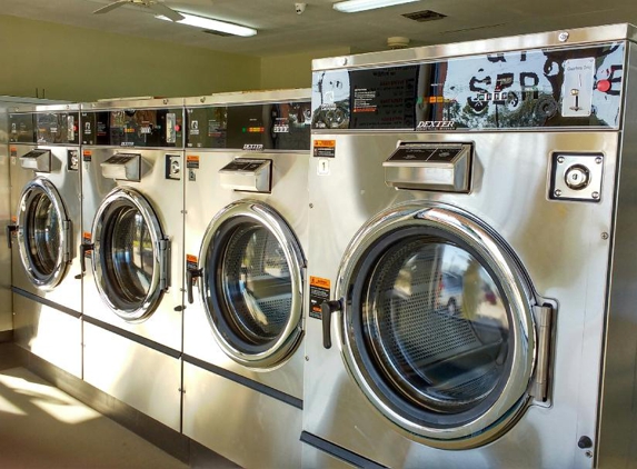 A LAUNDROMAT OF PORT ST. JOHN ( 24 HR COIN LAUNDRY ) - Cocoa, FL