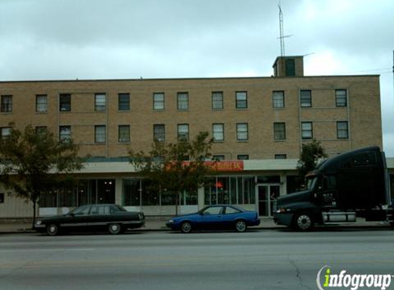 Crossroads Hotel - Chicago, IL