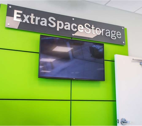 Extra Space Storage - Elmwood, LA