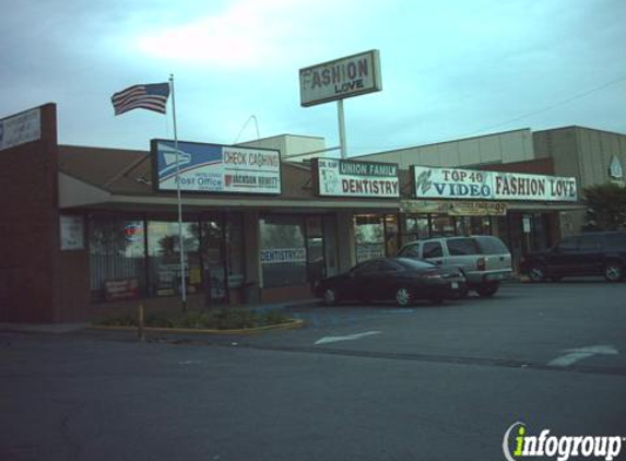 T-Shirt Mart - Pomona, CA