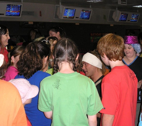 Super Bowl Warwick - Warwick, WA. We Have Team Bowling Every Day Of The Week For Those Who Like A Little Competition