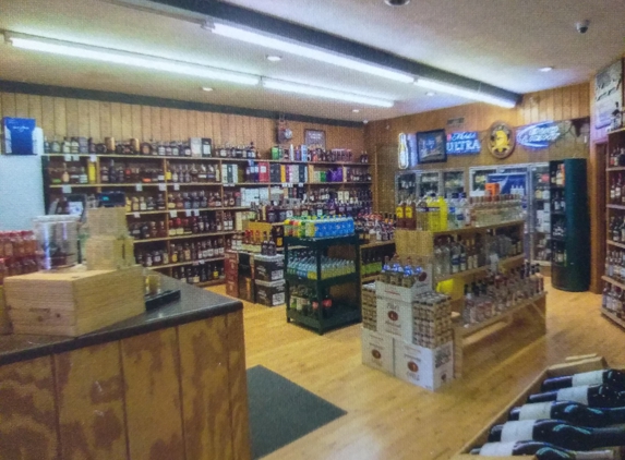 Pinebrook Package Store - Macon, GA. Best Craft Bourbon and Scotch selection in Middle Georgia