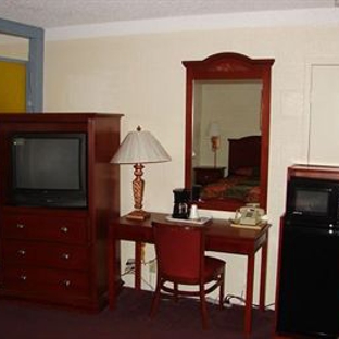 Economy Inn - Corning, CA