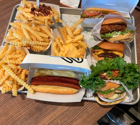 Shake Shack - Larkspur, CA