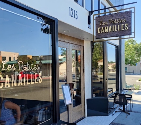 Pacific Coast Dentistry - Paso Robles, CA. Les Petites Canailles at 4 minutes drive to the north of Pacific Coast Dentistry