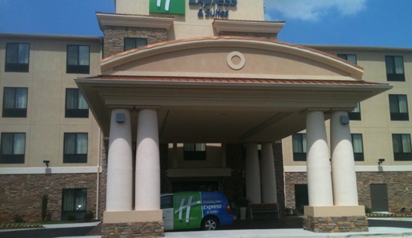 Holiday Inn Express & Suites Huntsville Airport - Madison, AL