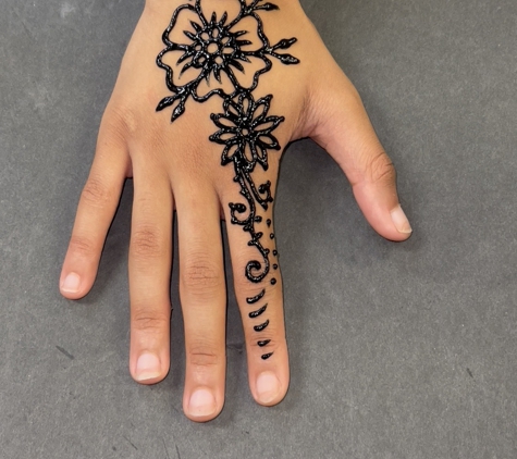 Egyptian Henna Tattoos, Hair Wraps & Airbrush Tattoos - Kissimmee, FL