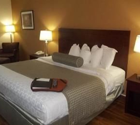 Baymont Inn & Suites - Delaware, OH