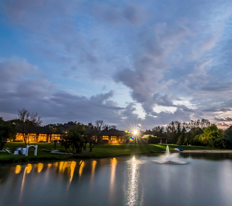 Oak Brook Bath and Tennis - Oak Brook, IL