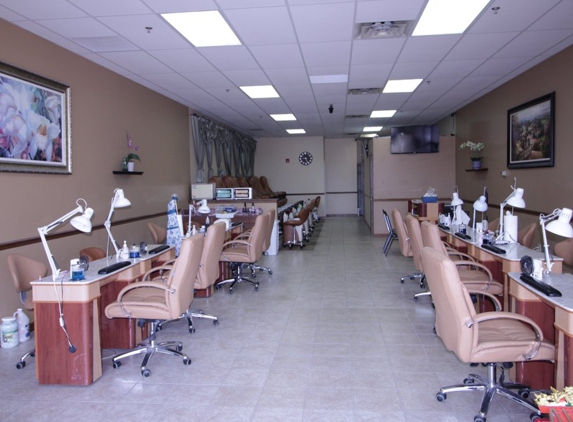 Nail Spa - Andover, MN