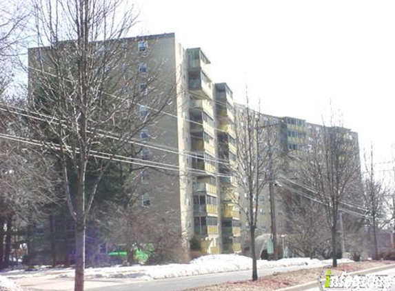 Park Royal Condominum - Bridgeport, CT