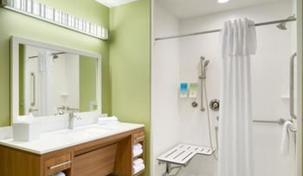 Home2 Suites by Hilton Charlotte Airport - Charlotte, NC
