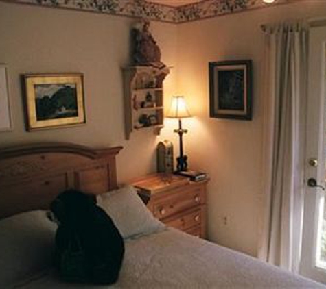 Dreydon House Bed and Breakfast - Cambria, CA