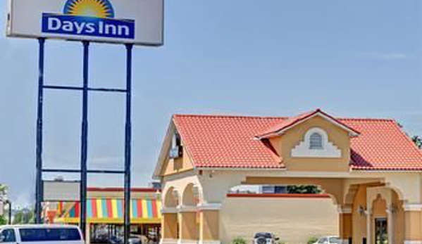 Days Inn by Wyndham Louisville Airport Fair and Expo Center - Louisville, KY