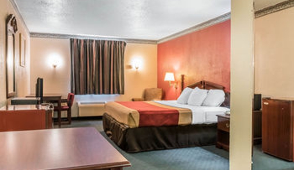 Econo Lodge - Reading, PA