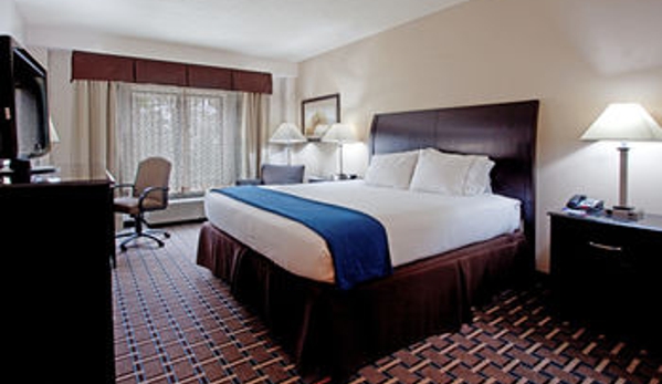 Holiday Inn Express & Suites Hope Mills-Fayetteville Arpt - Hope Mills, NC