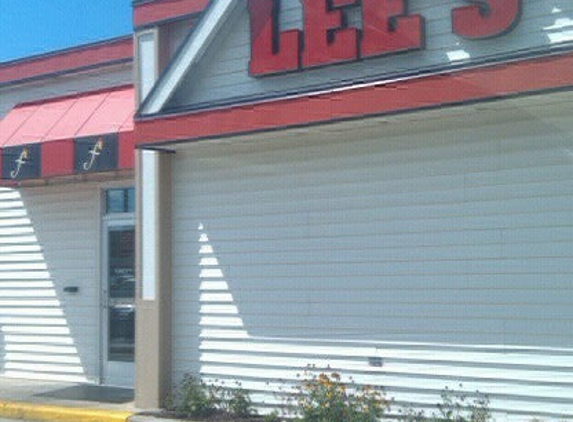 Lee's Famous Recipe Chicken - Muskegon, MI