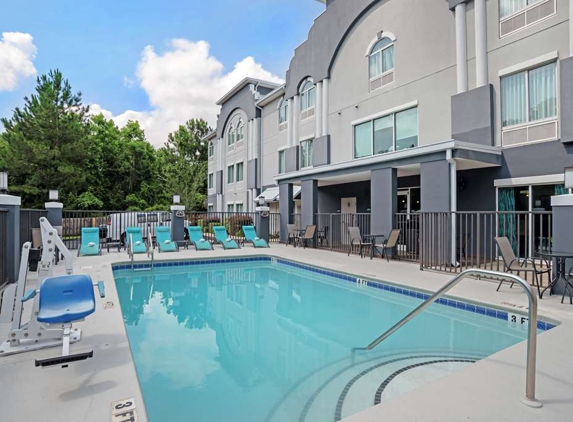 Best Western Plus Blue Angel Inn - Pensacola, FL