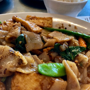 Lai Thai Restaurant - Morton Grove, IL