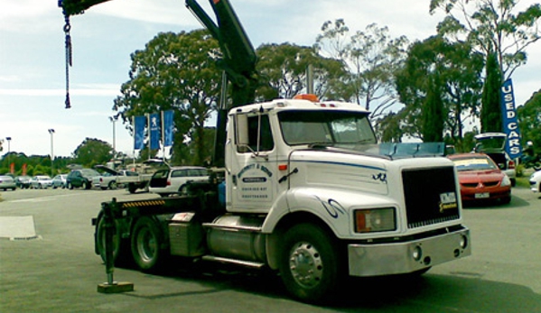 Sherritt & Sons Tilt Tray Crane Trucks & Float Hire. 8