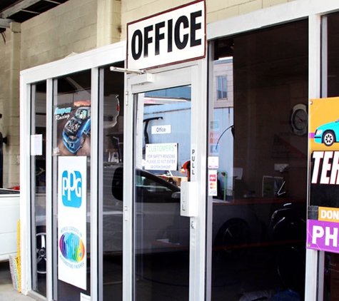 Terry Austin's Crash Repairs - Toowoomba City, QLD