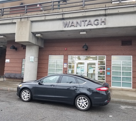 Wantagh Taxi and Airport Service - Wantagh, NY. Taxi service at the wantagh LIRR