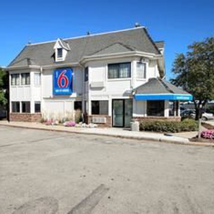 Motel 6 - Brookfield, WI