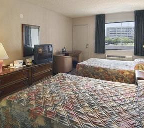 Travelodge - Orlando, FL