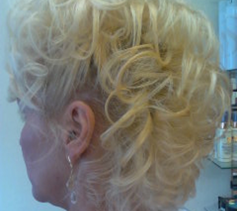 Clarkston Hair Design - Clarkston, MI