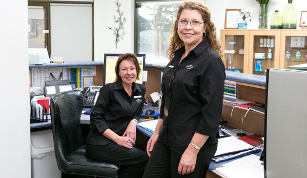 Jones Dental - Oak Flats, NSW. Oak Flats Friendly Team