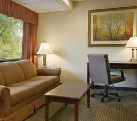 Ramada by Wyndham Yonkers - Yonkers, NY