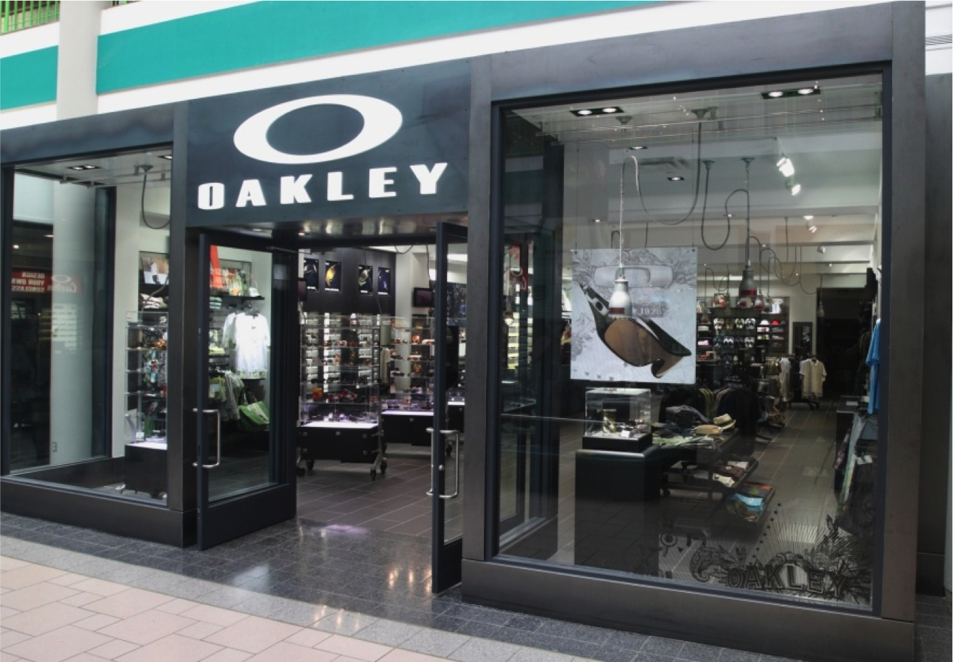 oakley glasses retailers