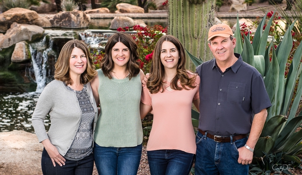 CMQ Photos LLC - Phoenix, AZ. Outdoor family portraits