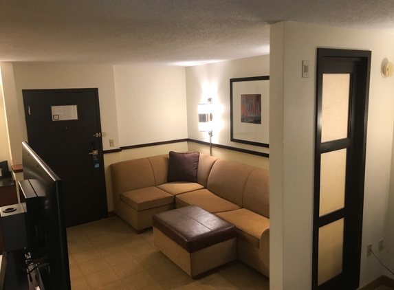 Hyatt Place Indianapolis Airport - Indianapolis, IN