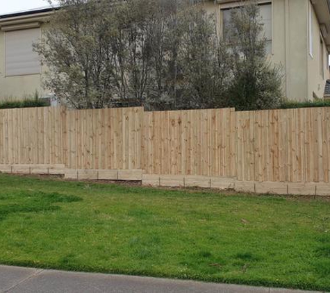 Melbourne fencing and maintenance - Hadfield, VIC. New wooden fencing