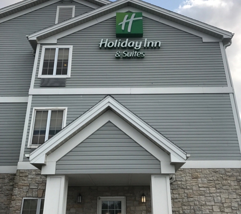 Holiday Inn Hotel & Suites Milwaukee Airport - Milwaukee, WI