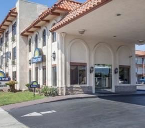 Days Inn by Wyndham Anaheim Near the Park - Anaheim, CA