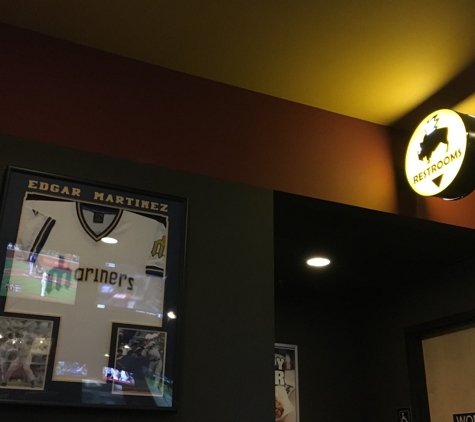 Buffalo Wild Wings - Puyallup, WA