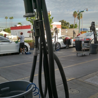 Lucky Car Wash - Pasadena, CA