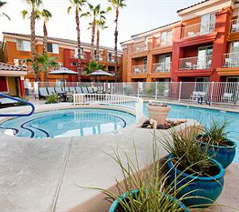 Holiday Inn Express & Suites - Scottsdale - Old Town - Scottsdale, AZ